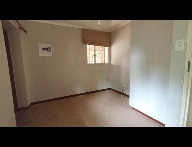 5 BEDROOM HOUSE FOR SALE IN SCOTTSVILLE